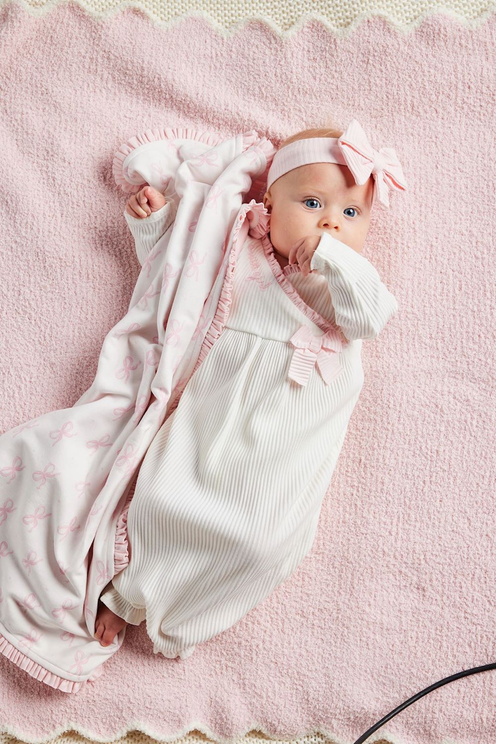 Bows Knit Blanket