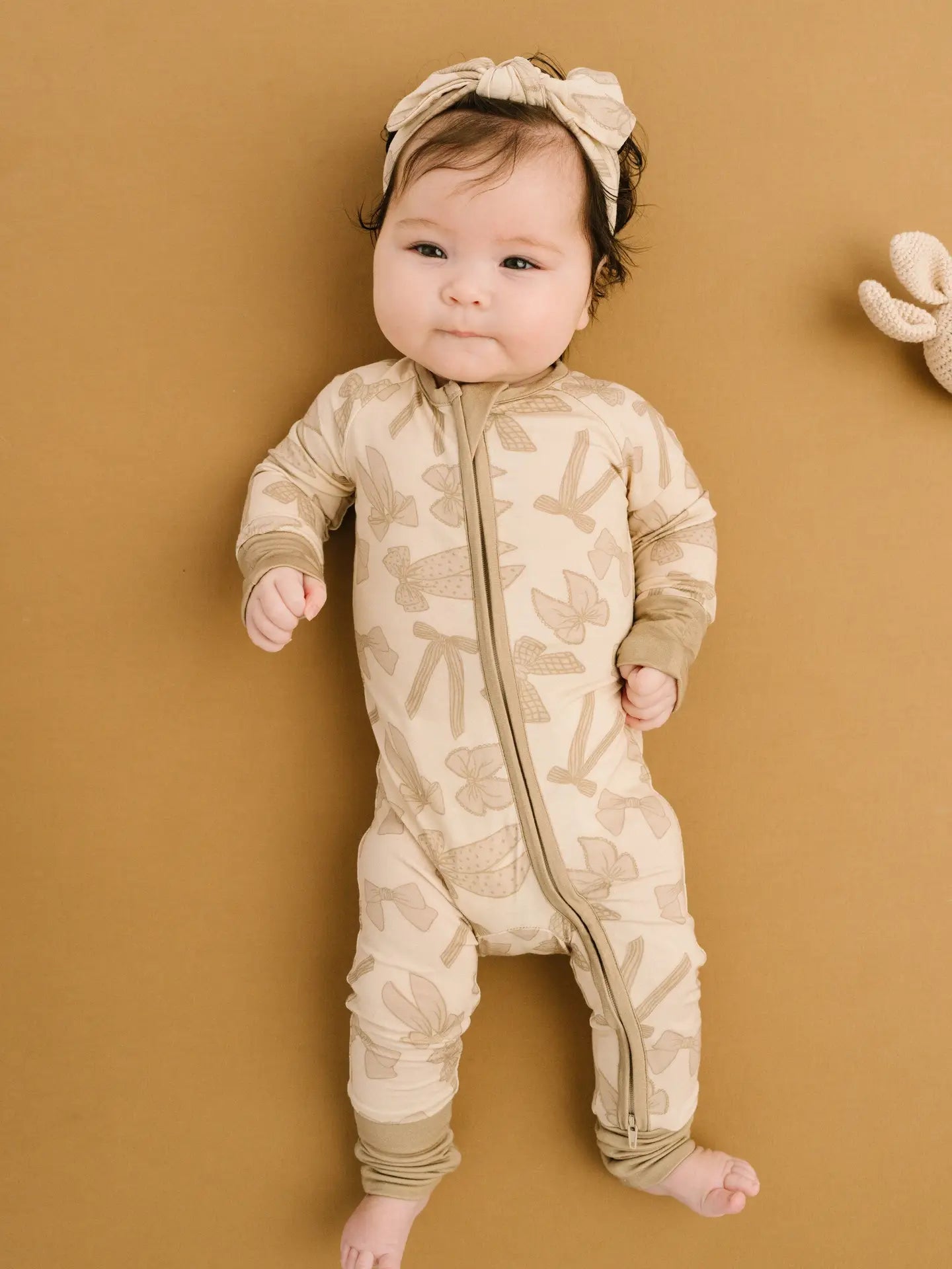 Neutral Bows Bamboo Sleeper