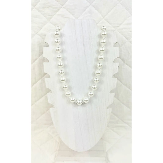 Pearl Necklace With Beads