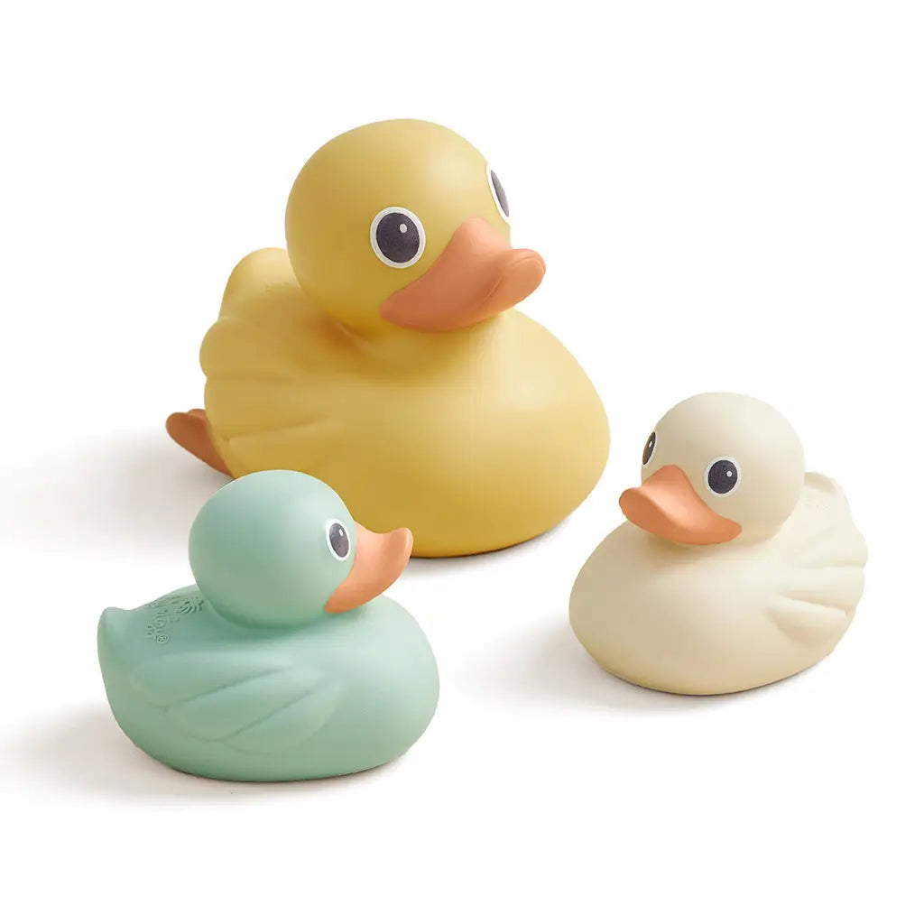 Itzy Ducky Family Bath Toys
