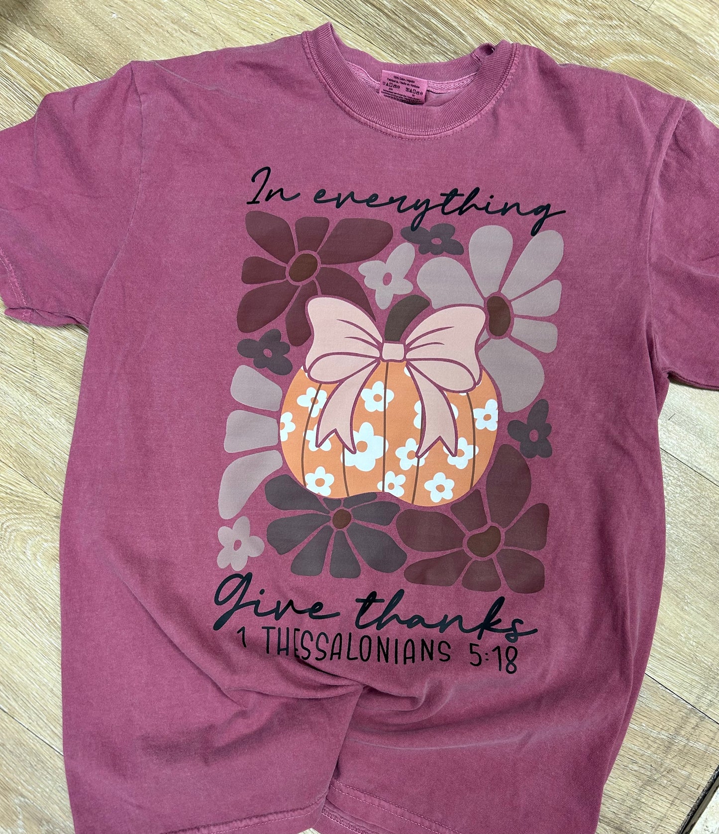 In Everything Give Thanks Tee (Mommy Size)