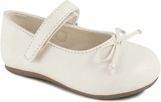 Ivory Skimmer with Bow