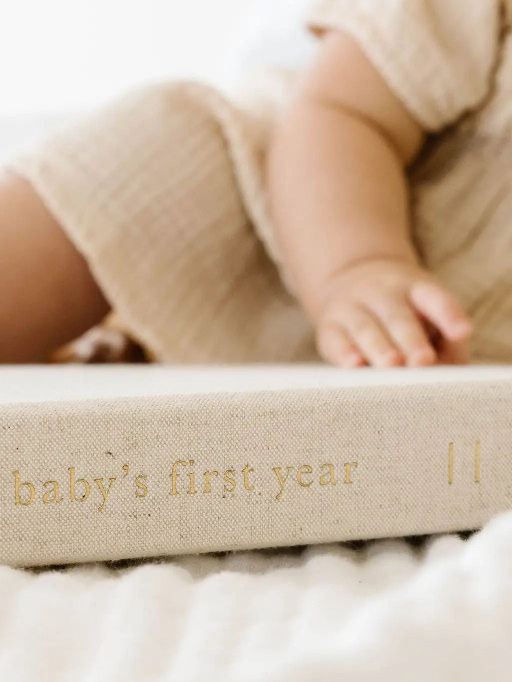 Baby Book - Memory book + keepsake box (Sand)