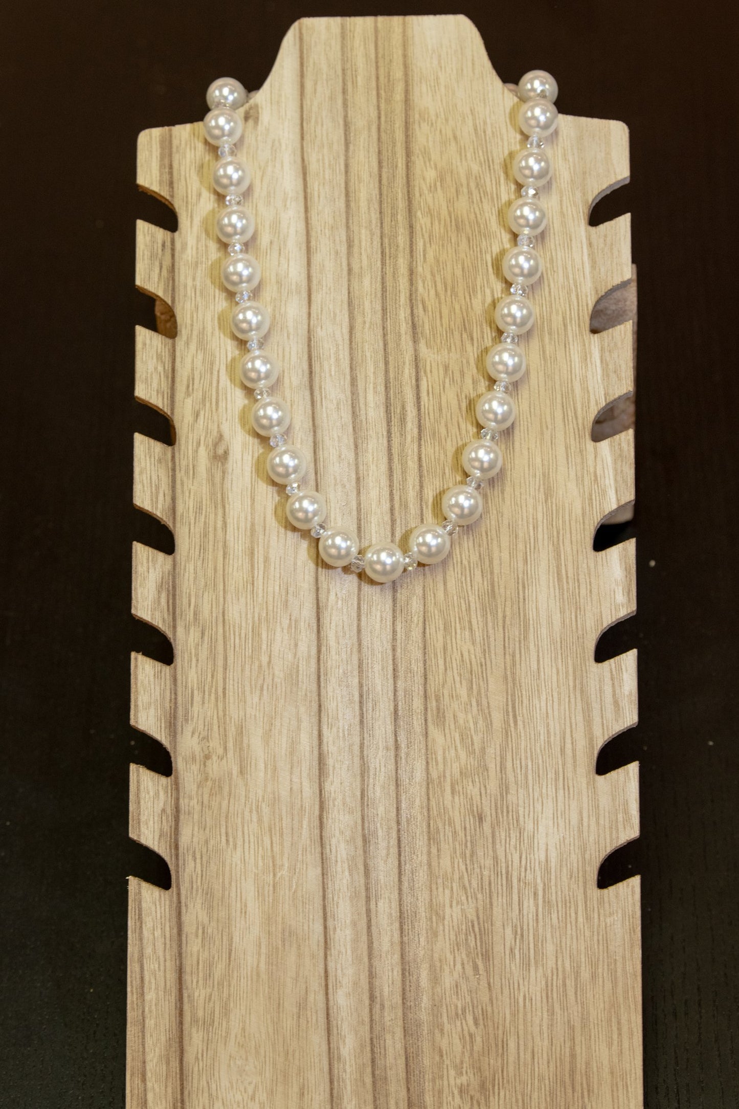 Pearl Necklace With Beads