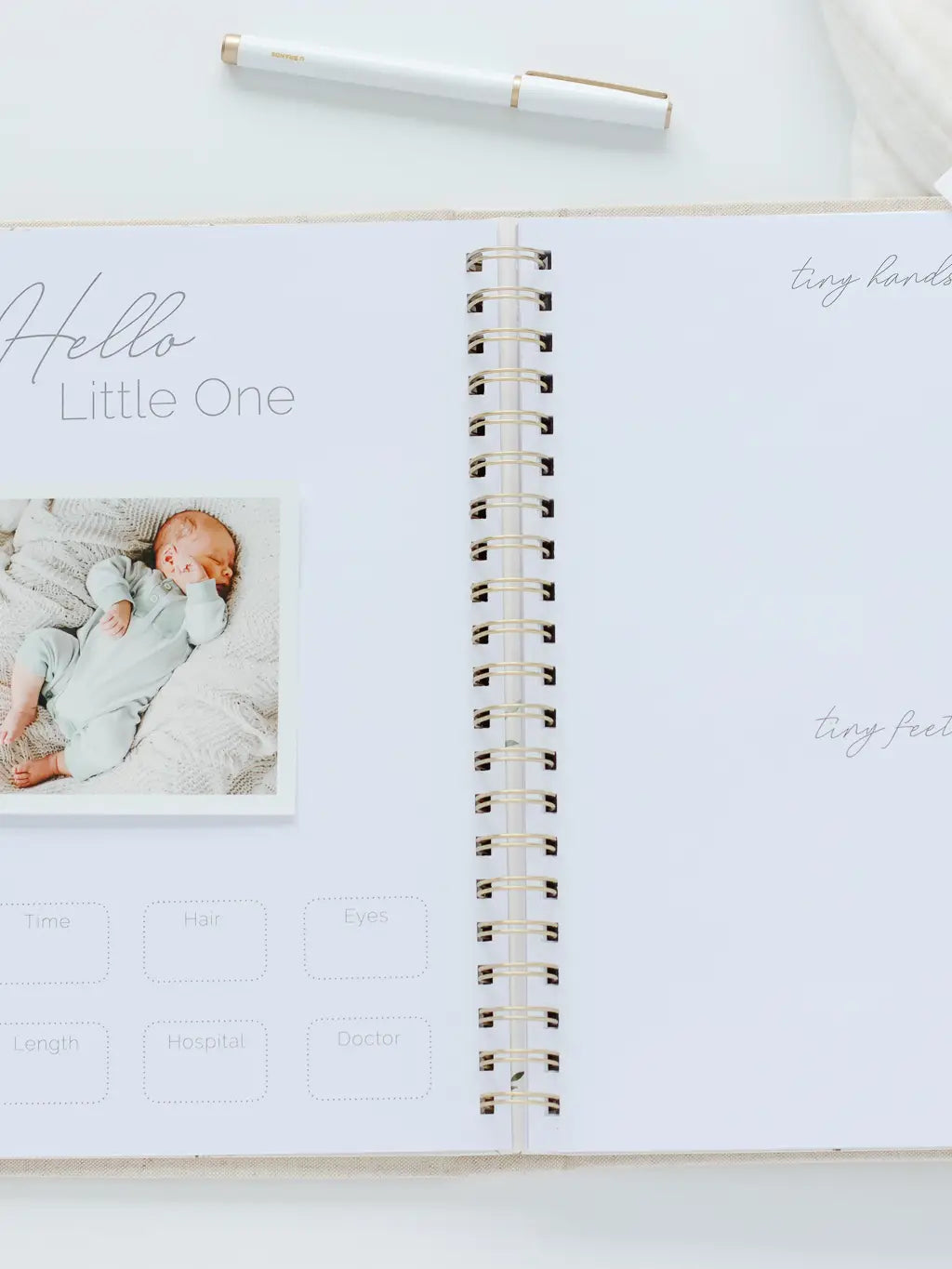 Baby Book - Memory book + keepsake box (Sand)